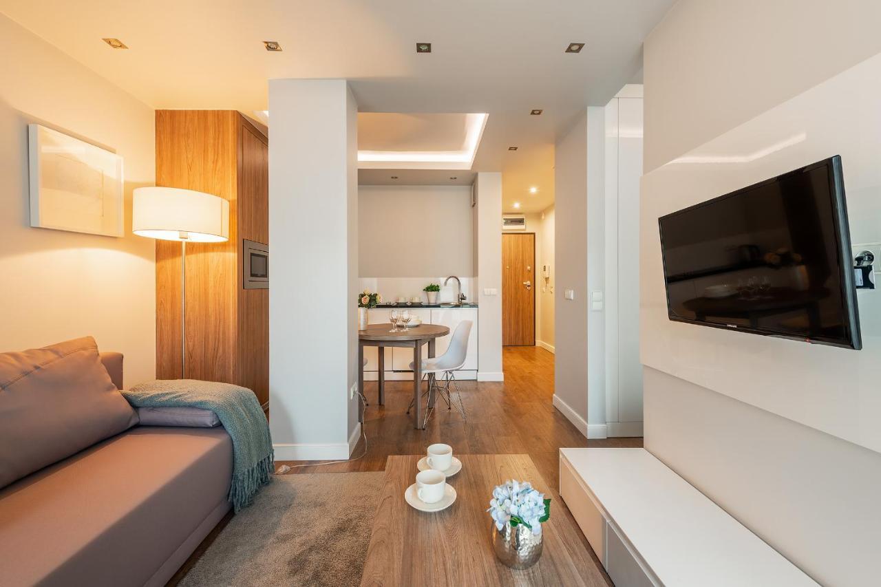 P&O Apartments Plac Europejski Warsaw Ngoại thất bức ảnh